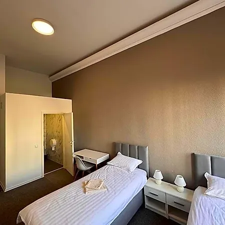 Ermar Gaestehaus Hotel *